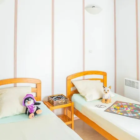 Chalet 3 Les De Booz 4-6 Personnes